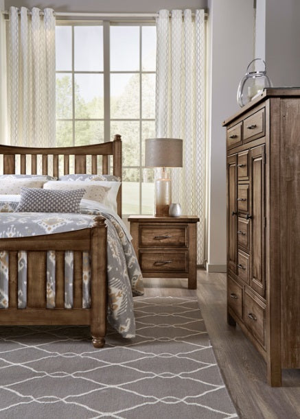 Vaughan-Bassett Maple Road Queen Slat Poster Bed in Maple Syrup