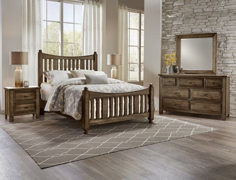 Vaughan-Bassett Maple Road Queen Slat Poster Bed in Maple Syrup
