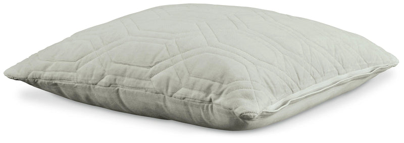 Doriana Pillow