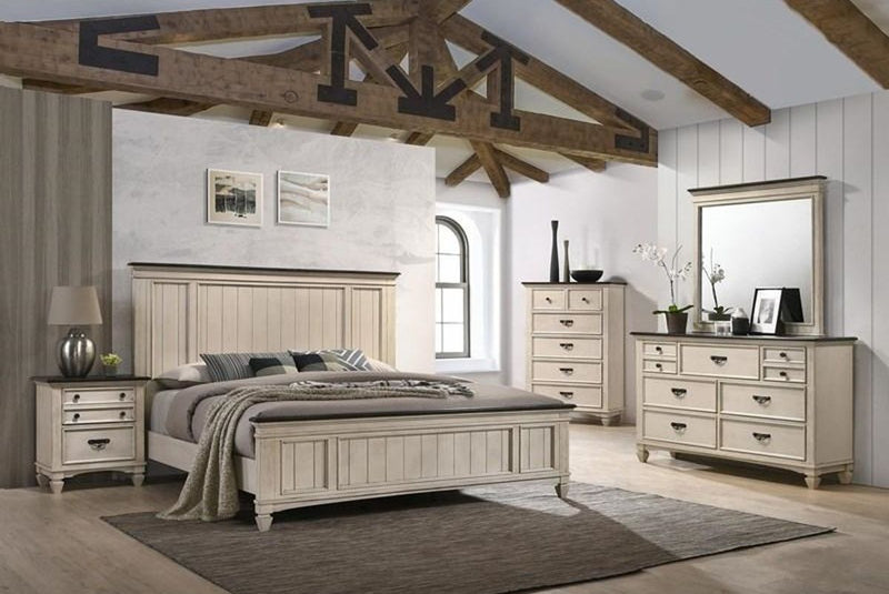 Crown Mark Sawyer Queen Panel Bed in Two-Toned
