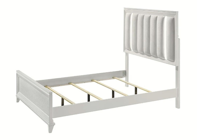 Crown Mark Furniture Cressida Queen Upholstered Panel Bed in White B7300-Q