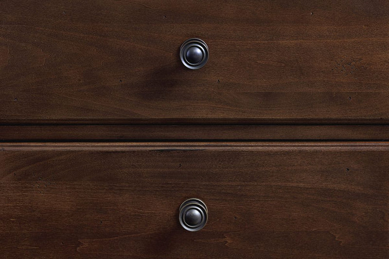 Vaughan Bassett Vista 8-Drawer Dresser in Warm Cherry