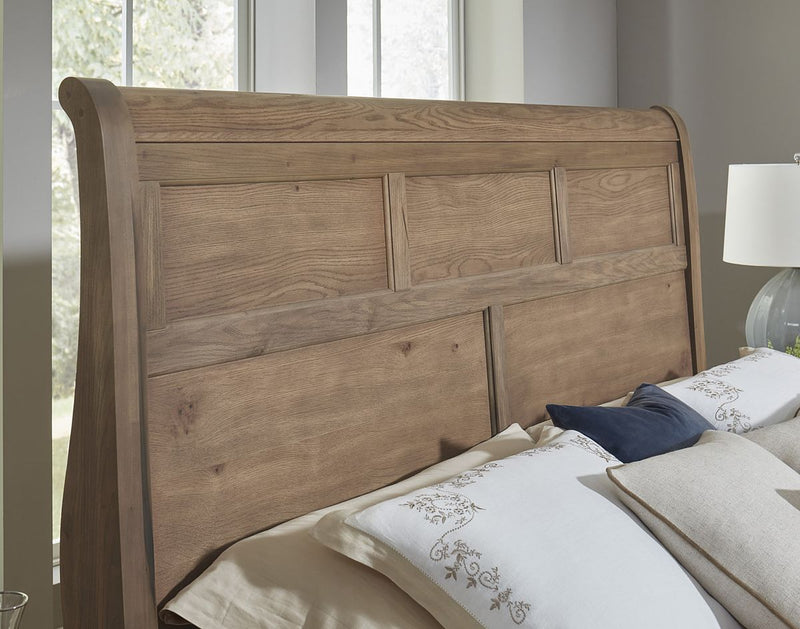 Vaughan Bassett Vista King Sleigh Bed in Natural Oak
