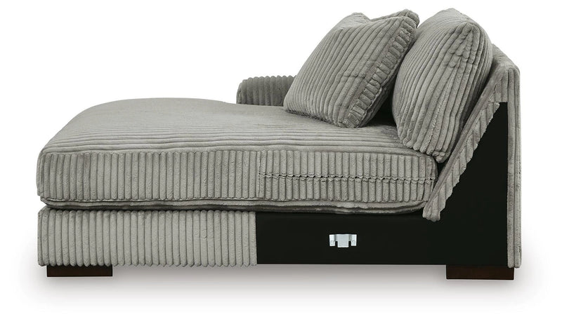 Lindyn Sectional with Chaise