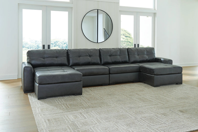 Brindley Pier Living Room Set