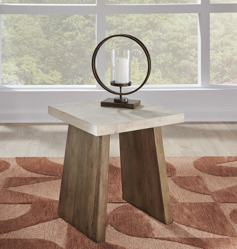 Brendalhouse Occasional Table Set
