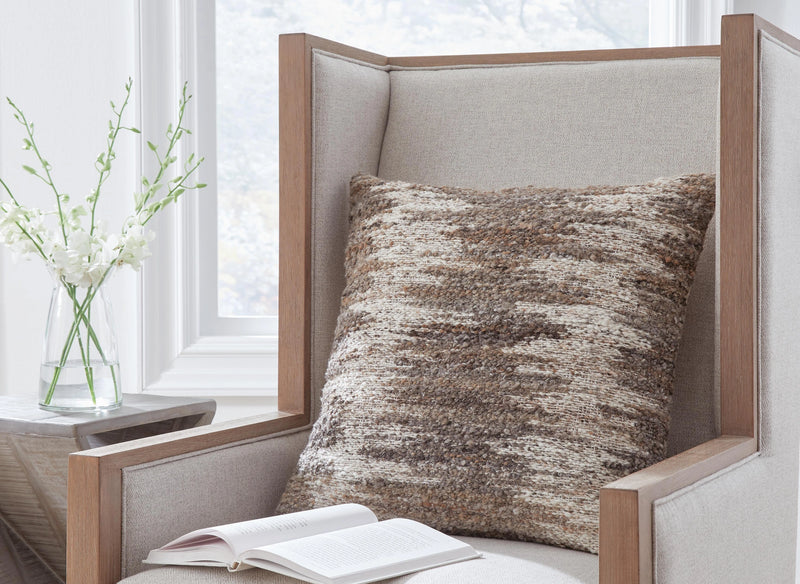 Nealton Pillow